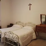 Sacro Cuore Πανσιόν 3*